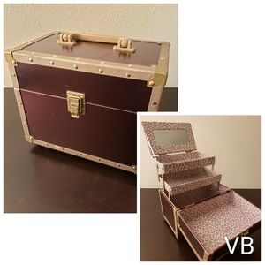 Vanity Chest (See Measurements).